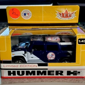 New York Yankees 1:43 Scale Hummer H2 Fleer very rare.