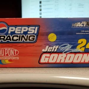 Action Collectables Jeff Gordon Dupont Pespi Racing 1:24 Scale Stock Car 2002