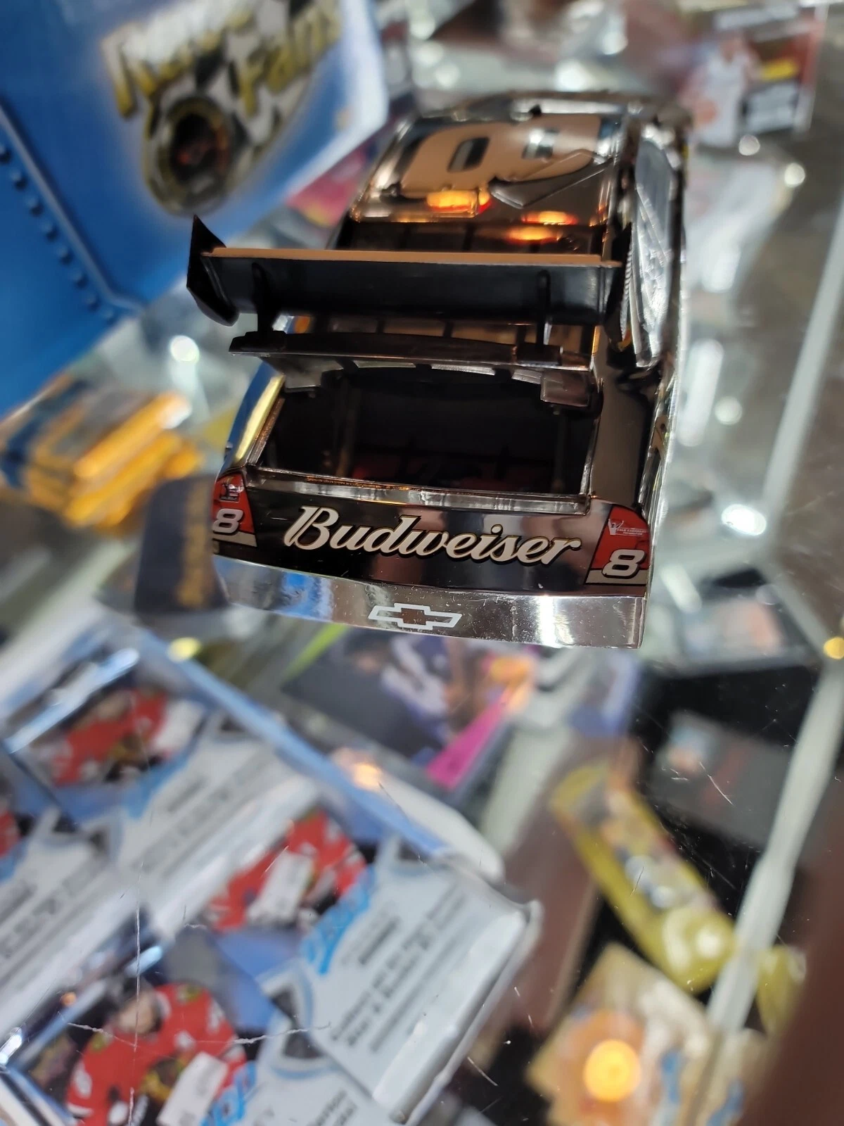 Race Fans 1:24 Dale Earnhardt Jr #8 Budweiser/3 Days Of Dale 2006 Monte Carlo SS - Image 2