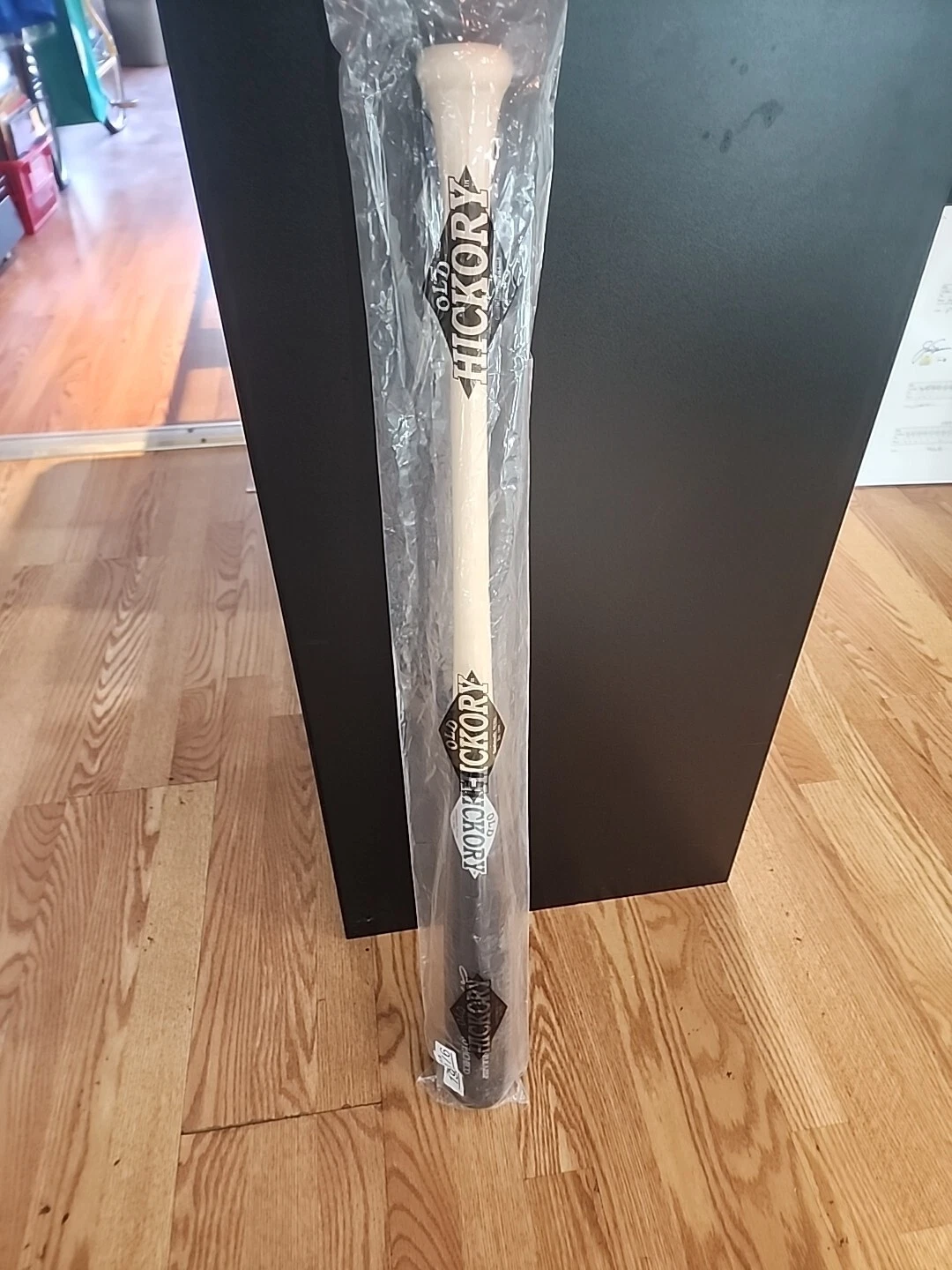 JUAN SOTO AUTOGRAPHED BLACK OLD HICKORY GAME MODEL BAT YANKEES BECKETT #WL8481 - Image 4