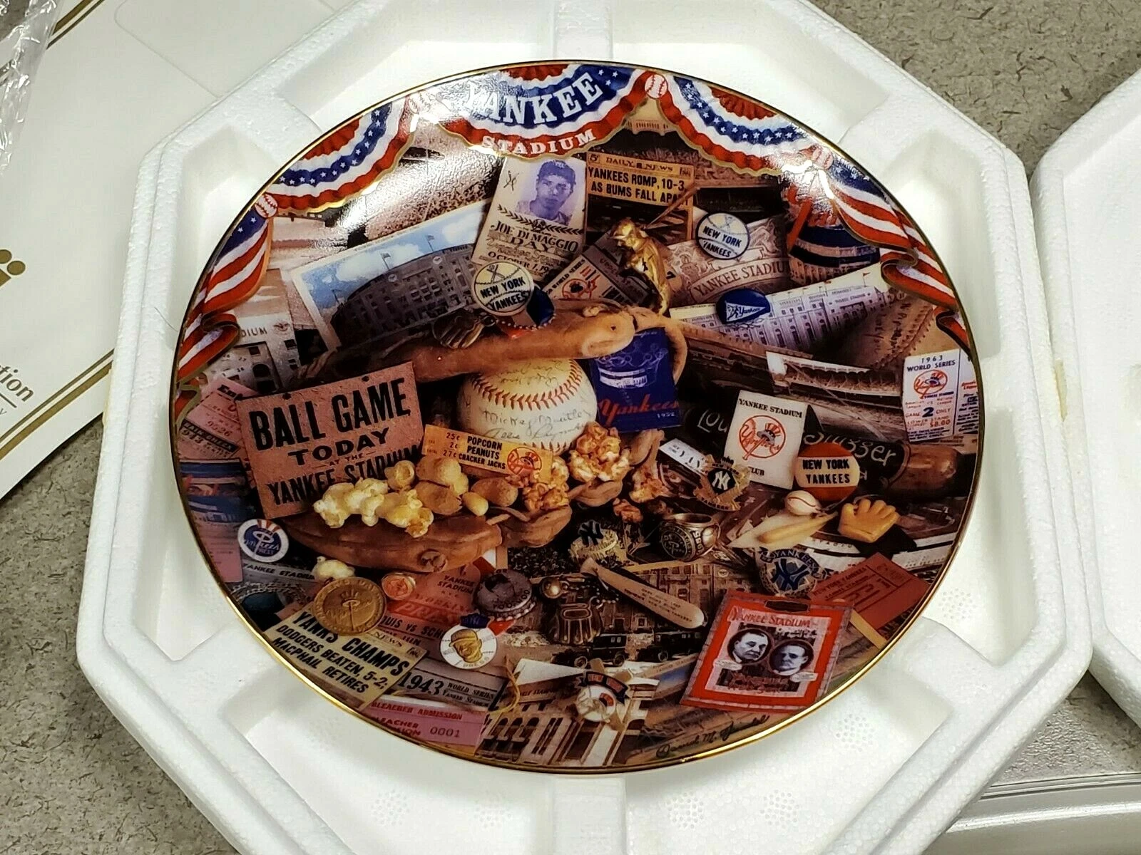 Hamilton Collection Yankee Stadium 6 1/2" Plate - Image 2