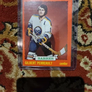 1973-74 Topps #Gilbert Perresult  EX/EX+ Buffalo Sabres mint.
