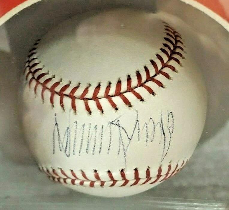 DONALD TRUMP 45th PRESIDENT HAND SIGNED AUTOGRAPHED MLB BASEBALL JSA cert. - Image 3